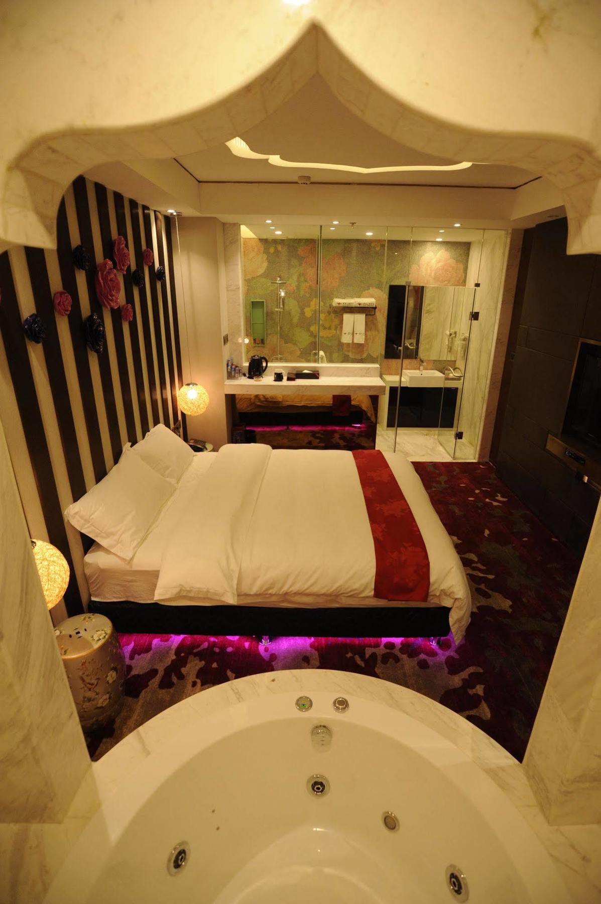 גואנגג'ואו Secret Garden Hotel מראה חיצוני תמונה