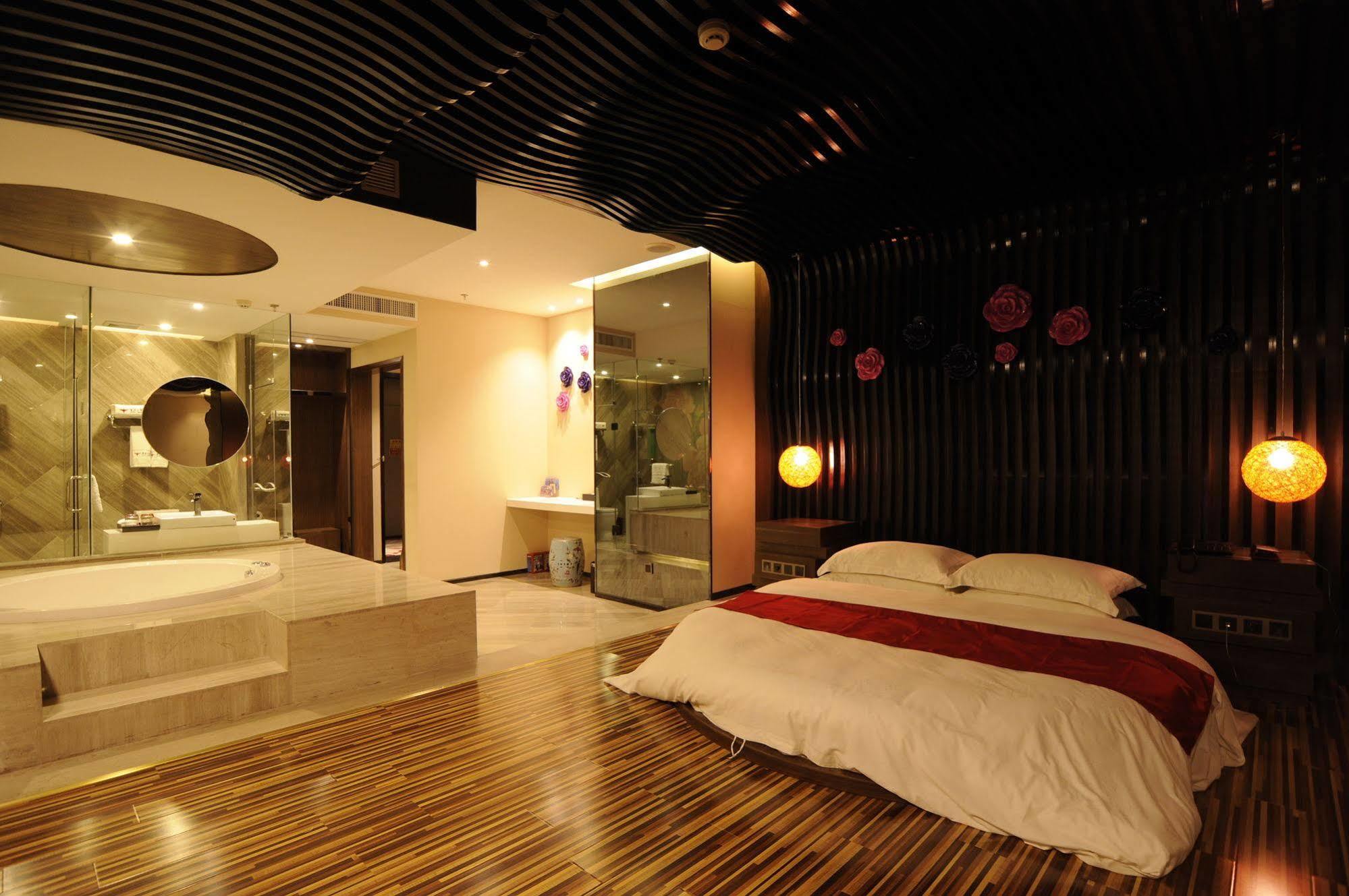גואנגג'ואו Secret Garden Hotel מראה חיצוני תמונה