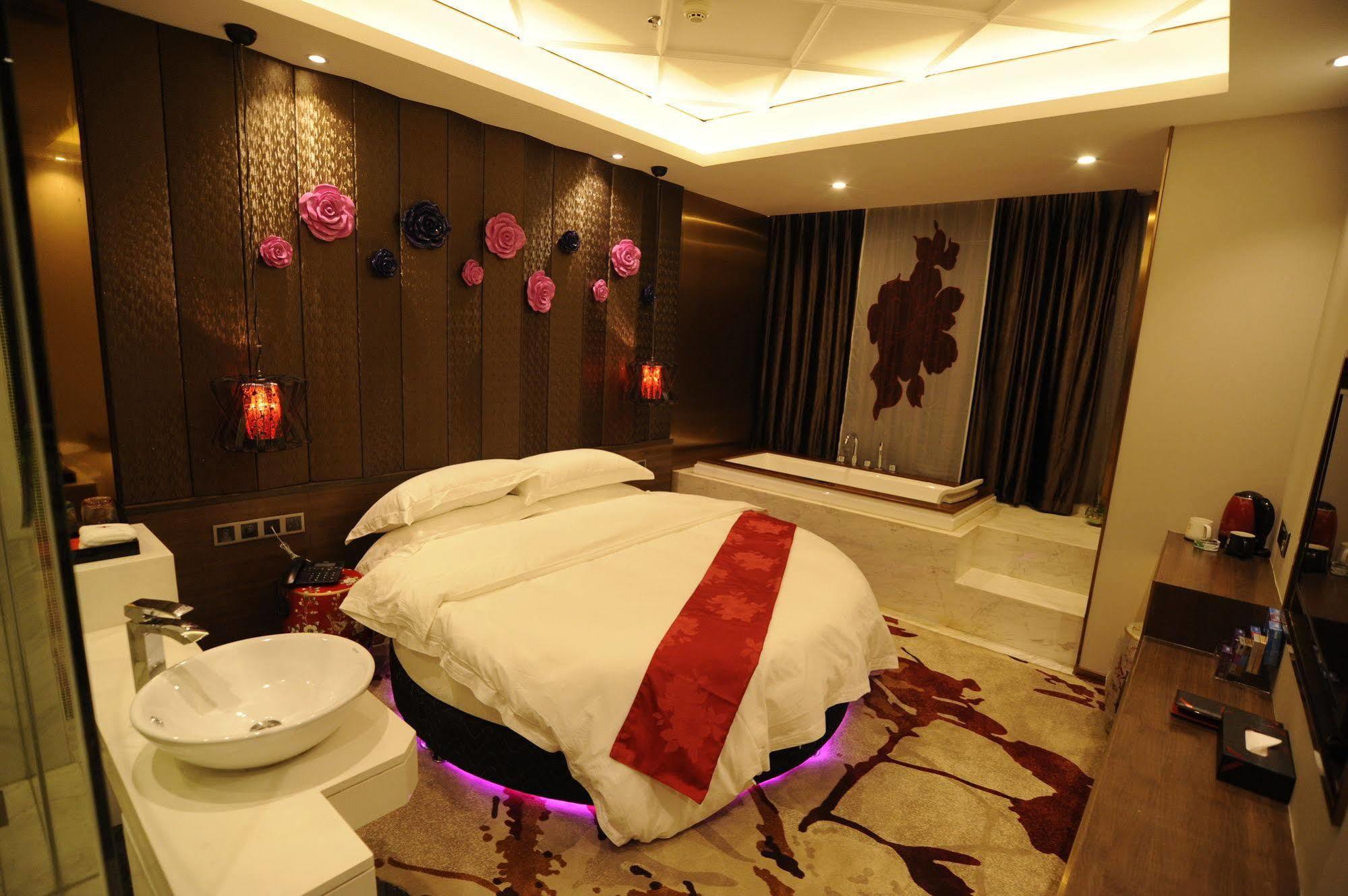 גואנגג'ואו Secret Garden Hotel מראה חיצוני תמונה