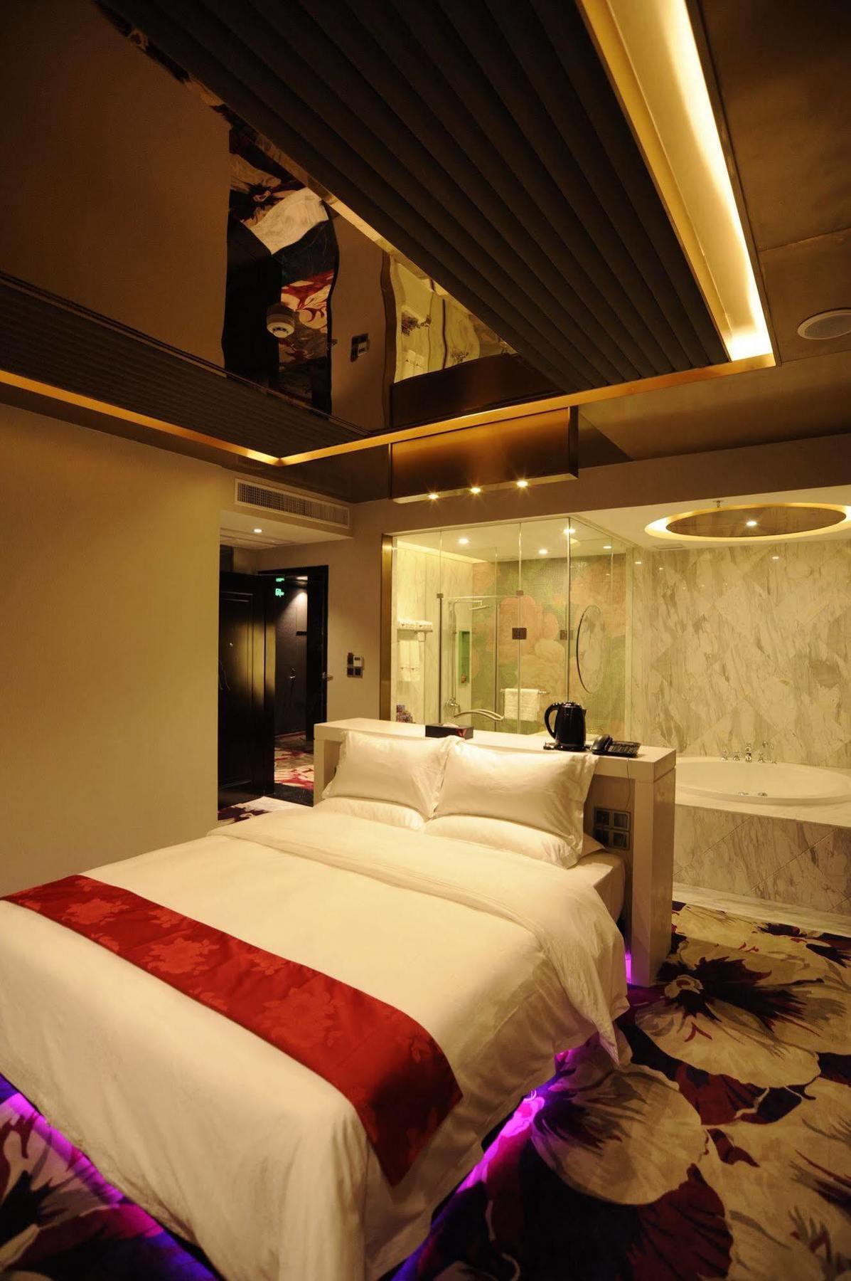 גואנגג'ואו Secret Garden Hotel מראה חיצוני תמונה