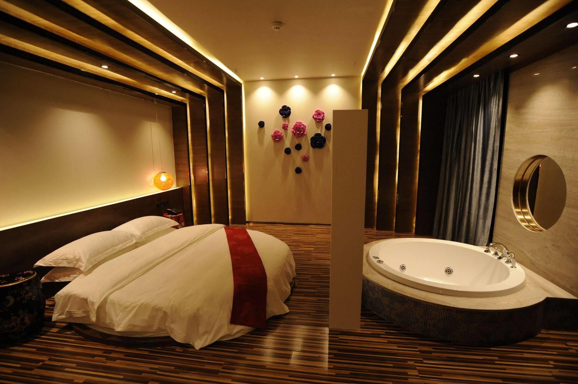 גואנגג'ואו Secret Garden Hotel מראה חיצוני תמונה