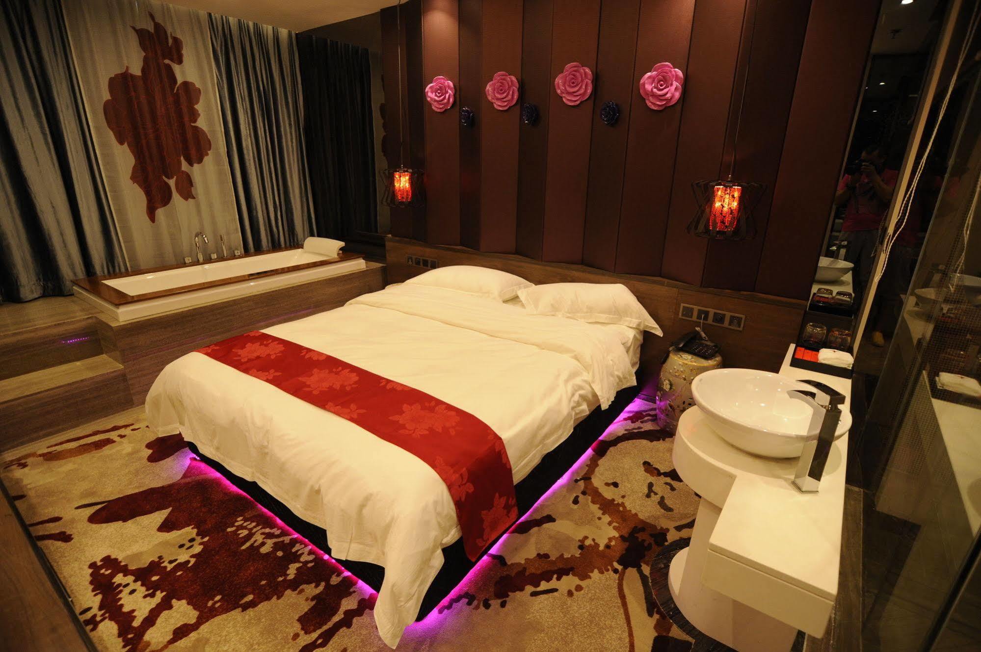גואנגג'ואו Secret Garden Hotel מראה חיצוני תמונה